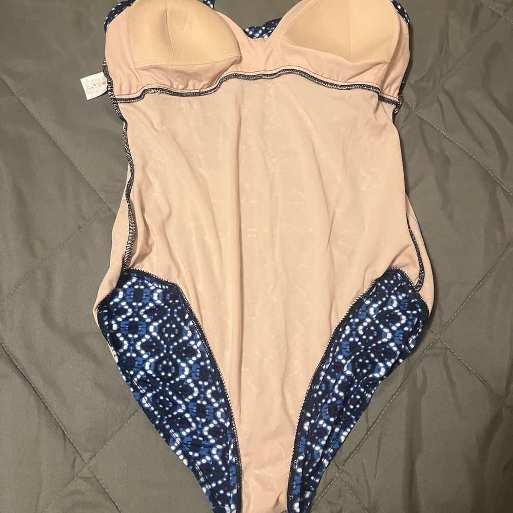 NWOT Merona Blue Patterned One-Piece Swimsuit - Picture 4 of 8